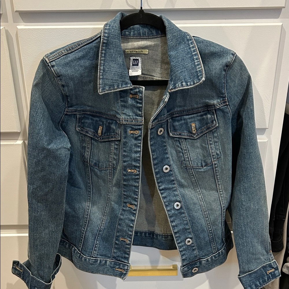 VINTAGE FALL 2003 GAP Denim Blue Jean Jacket